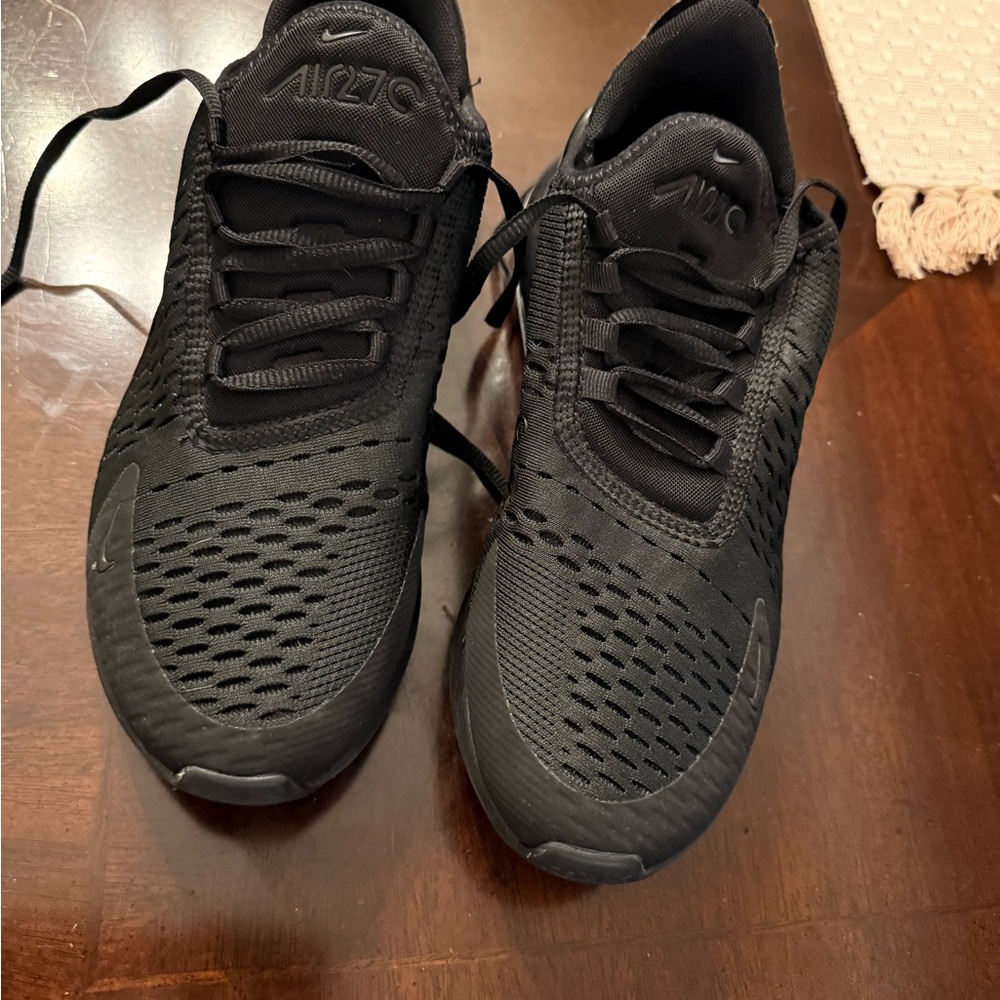 Women’s Nike air max 270s